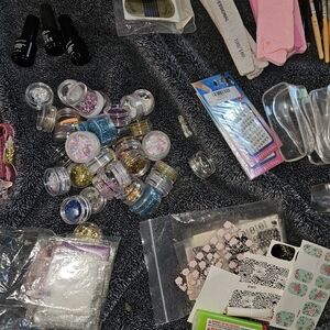 Build a nail kit with everything included